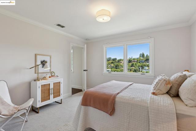 412 Scenic Avenue, Piedmont CA: https://media.crmls.org/mediaz/17b13992-c453-4cbe-b9d5-816430545ad9.jpg