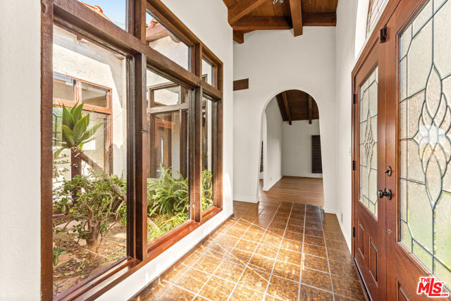 Drew Fenton | 3636 Malibu Country Drive Malibu CA | MLS: 7494351 Drew Fenton | 3636 Malibu Country Drive Malibu CA | MLS: 7494351