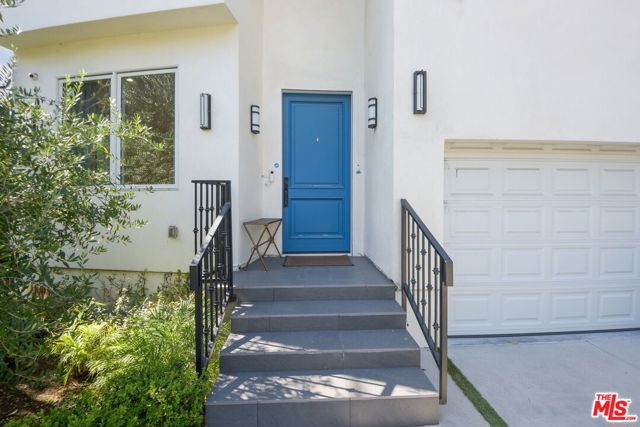 1153 S Clark Drive, Los Angeles CA: https://media.crmls.org/mediaz/17b2969f-3e3f-47b8-a10a-8dfe9685e35c.jpg
