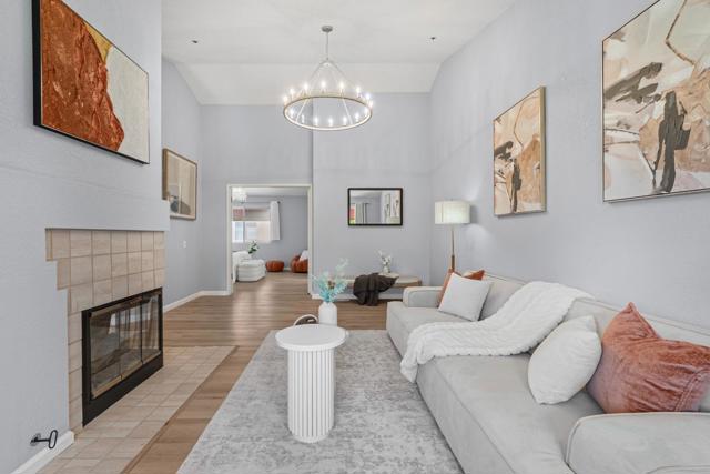 219 Commons Lane, Foster City CA: https://media.crmls.org/mediaz/17b38e44-3685-4afb-9647-86bf32afdab7.jpg