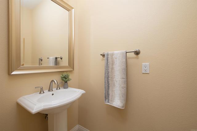 Detail Gallery Image 14 of 29 For 120 N Upas, Escondido,  CA 92025 - 4 Beds | 2/1 Baths