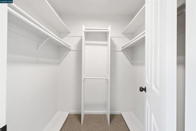 5 Stuart Place, Danville CA: https://media.crmls.org/mediaz/17b3969f-d76a-4650-b85e-b58c96c8d127.jpg