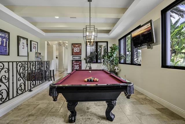 7335 El Fuerte St, Carlsbad CA: https://media.crmls.org/mediaz/17b3e6a4-817d-4ddc-9fe2-8c5fb1ce852b.jpg