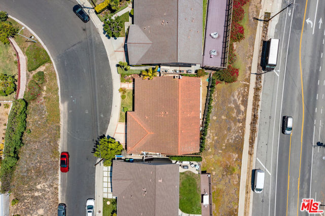 2223 Mcrae Drive, San Pedro CA: https://media.crmls.org/mediaz/17b3e7b4-c357-48ab-b751-c0e7d0467b1c.jpg