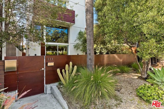 111 Eastwind Street photo 8