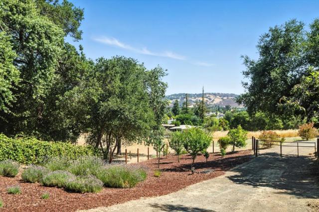 19541 Almaden Road, San Jose CA: https://media.crmls.org/mediaz/17b5ea59-302f-4f92-aa39-59b80738000f.jpg