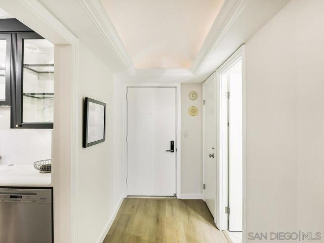 1720 Avenida del Mundo, Coronado CA: https://media.crmls.org/mediaz/17b6e8ac-80ad-4a1f-a991-175e3f7d5977.jpg