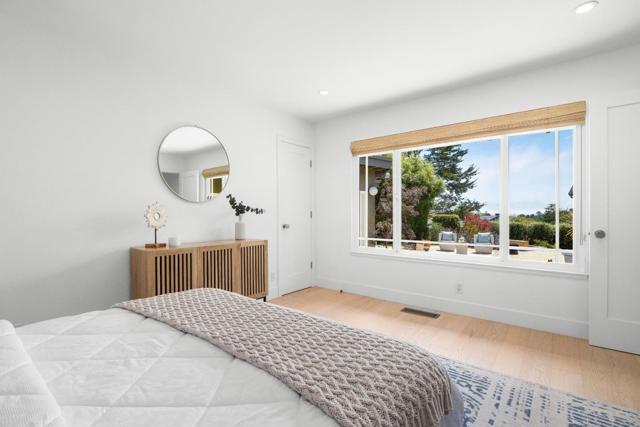 230 Thunderbird Drive, Aptos CA: https://media.crmls.org/mediaz/17b6ff0d-79a4-4d28-9e5e-7538c599d323.jpg