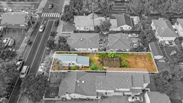 915 E Julian Street, San Jose CA: https://media.crmls.org/mediaz/17b765d6-2634-42ff-8a1b-4cb7e5ccb407.jpg