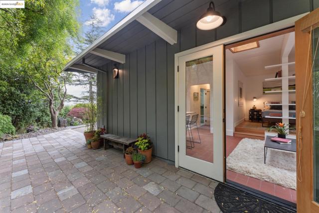 1415 Devonshire Dr, El Cerrito CA: https://media.crmls.org/mediaz/17b789de-3b4e-42e2-8327-25687b125b99.jpg