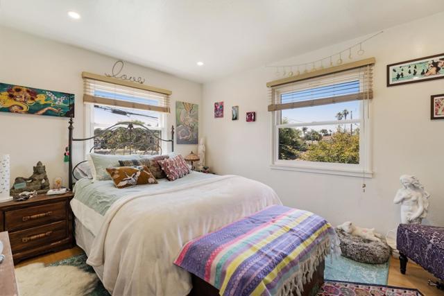 390 36th Avenue, Santa Cruz CA: https://media.crmls.org/mediaz/17b78adc-153d-4847-a2fc-c979d5a32387.jpg