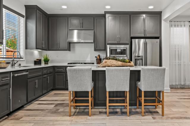 2721 Parkview Way, Marina CA: https://media.crmls.org/mediaz/17b84984-55ba-45be-91ce-5d7cd42c84ca.jpg