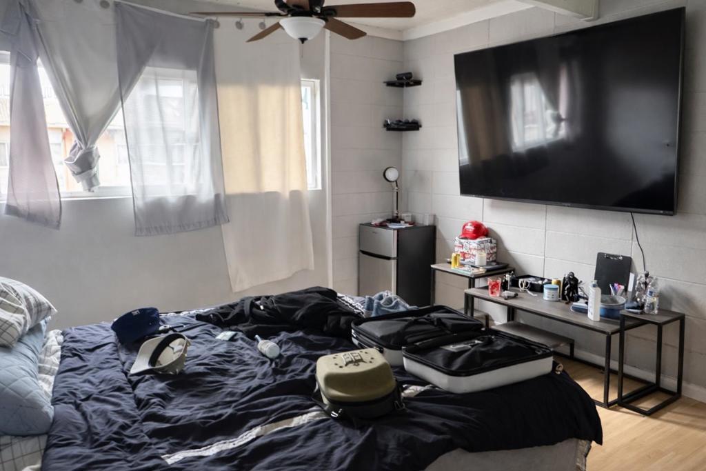 https://media.crmls.org/mediaz/17b87476-168c-4741-b1ec-9917fe6cdd4d.jpg?preset=X-Large
