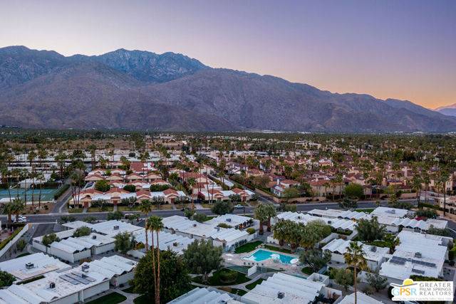 1772 S Araby Drive, Palm Springs CA: https://media.crmls.org/mediaz/17b8a5f4-0060-4900-b75e-eba84911eefb.jpg