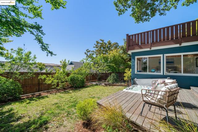 716 Cragmont Ave, Berkeley CA: https://media.crmls.org/mediaz/17b8b6d0-0ccb-4f05-8e22-7c5ac2165bce.jpg