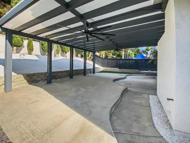1442 Calle Goya, Oceanside CA: https://media.crmls.org/mediaz/17b8f98f-404c-4fd4-88c6-a721ec1e8519.jpg