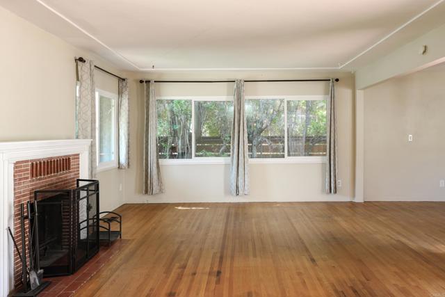 4662 4664 Bancroft, San Diego CA: https://media.crmls.org/mediaz/17b9318e-9031-4adc-b793-004e6464682a.jpg