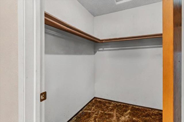 19515 Vierra Canyon Road, Salinas CA: https://media.crmls.org/mediaz/17b9ae8e-f2d8-4e87-81d2-e077850cec79.jpg