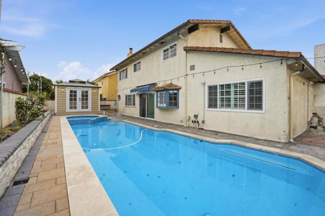 11383 Stonecress Avenue, Fountain Valley CA: https://media.crmls.org/mediaz/17b9e299-7d65-4946-bc3f-405b340d6430.jpg