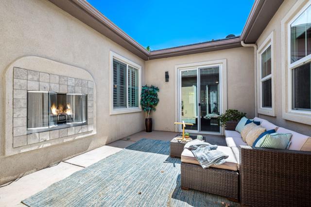 40844 Piazza Del Paradiso, Indio CA: https://media.crmls.org/mediaz/17ba3221-7297-4cf4-b4ef-8f509d2b8922.jpg