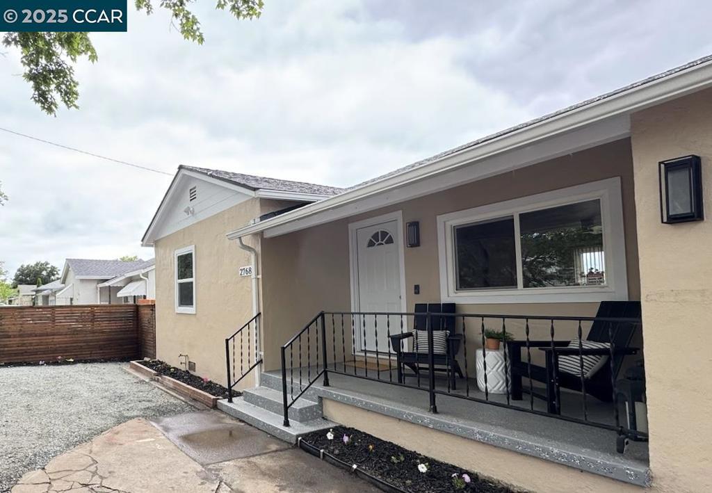 2768 Georgia St