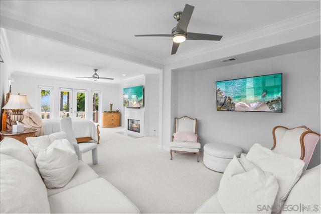 7166 Tern Place, Carlsbad CA: https://media.crmls.org/mediaz/17bb214a-2fd7-4f3b-b748-9ff1fc85d6e9.jpg