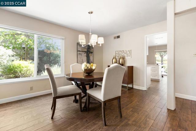 2155 Cactus Ct, Walnut Creek CA: https://media.crmls.org/mediaz/17bc340a-202c-4ccf-ae42-d7abd51ae8a3.jpg