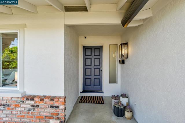 503 Vine Hill Way, Martinez CA: https://media.crmls.org/mediaz/17bcd56c-2853-41bb-9246-9d4c95a013c8.jpg