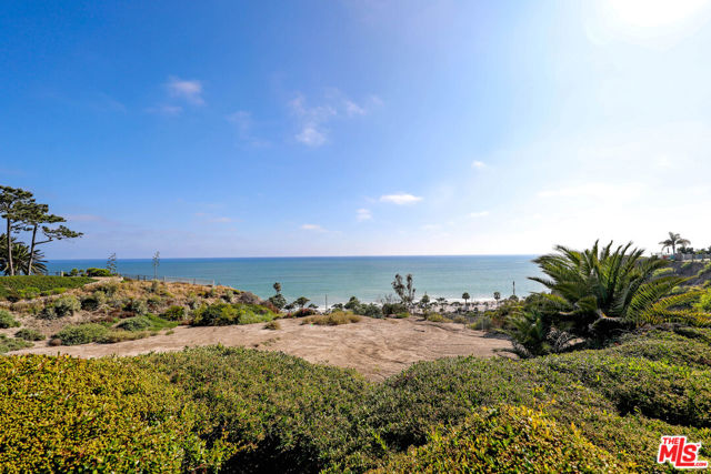 28 Saint Kitts, Dana Point CA: https://media.crmls.org/mediaz/17bd21c7-fd98-4e7b-8042-67727994ed2b.jpg