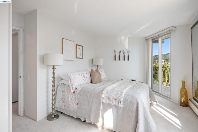 5405 Carlton St, Oakland CA: https://media.crmls.org/mediaz/17bd4326-5f8a-4d3d-bced-a550439ef66c.jpg