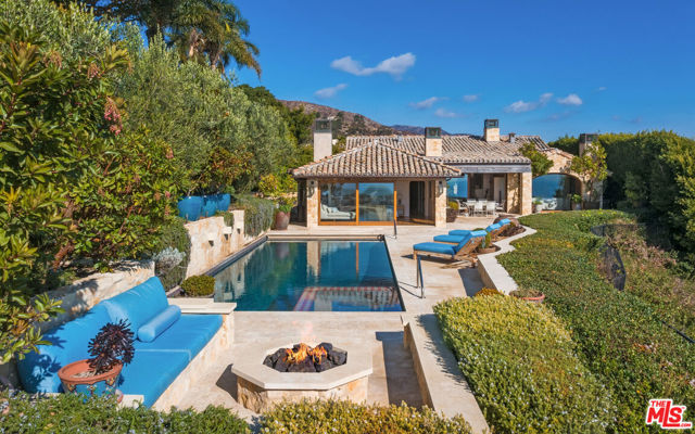 24650 Blue Dane Lane, Malibu CA: https://media.crmls.org/mediaz/17bd800e-7f0d-4910-8d09-6778ce26fcb1.jpg