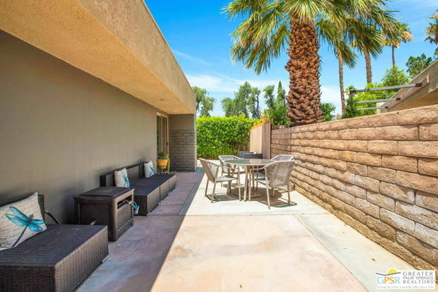 1310 Sunflower Circle, Palm Springs, California 92262, 2 Bedrooms Bedrooms, ,1 BathroomBathrooms,Condominium,For Sale,Sunflower,24408637