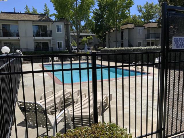 1590 Sunnyvale Ave, Walnut Creek, California 94597, 2 Bedrooms Bedrooms, ,1 BathroomBathrooms,Condominium,For Sale,Sunnyvale Ave,41065146