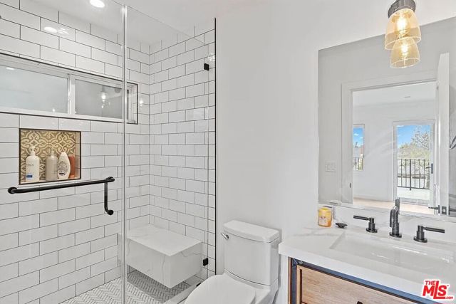 1839 Preuss Road, Los Angeles CA: https://media.crmls.org/mediaz/17c09e63-6abf-46a7-b57c-08604526eba2.jpg