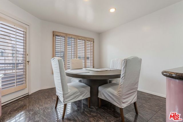 4611 Roma Court, Marina del Rey CA: https://media.crmls.org/mediaz/17c0df7b-f7da-4da2-978e-eacae7efb471.jpg