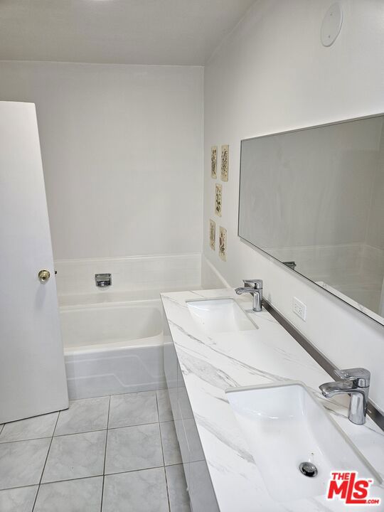 4531 VAN NUYS photo 11