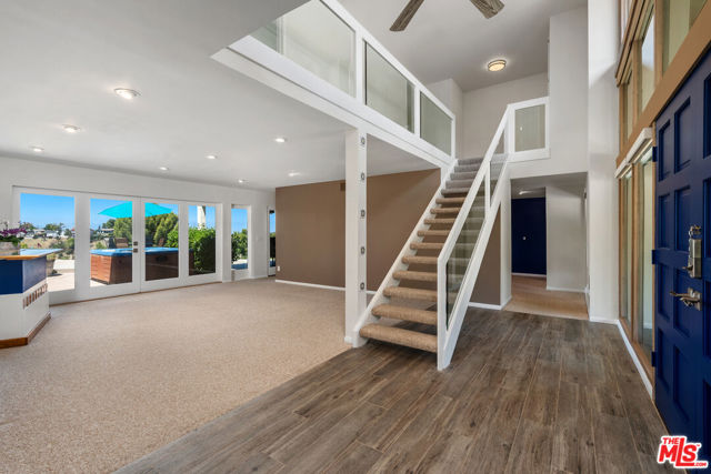 21727 Ulmus Drive, Woodland Hills CA: https://media.crmls.org/mediaz/17c11b09-4399-454c-a260-cf2d20fea4e2.jpg