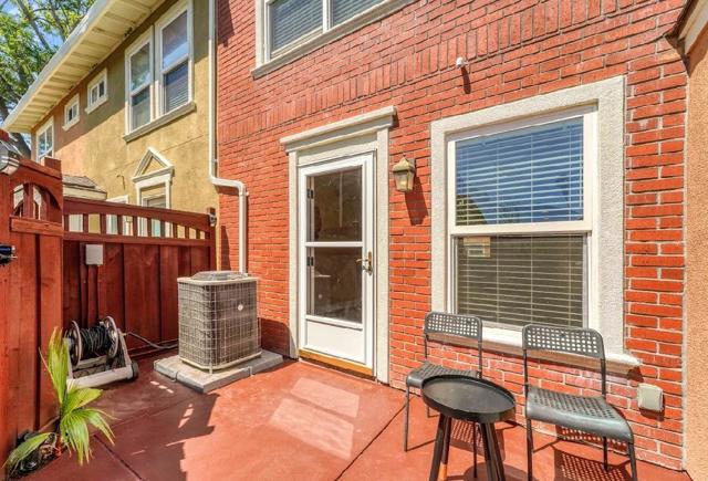 865 Carlisle Way, Sunnyvale CA: https://media.crmls.org/mediaz/17c1e3d2-a964-4e52-bc20-39e0a83b167c.jpg