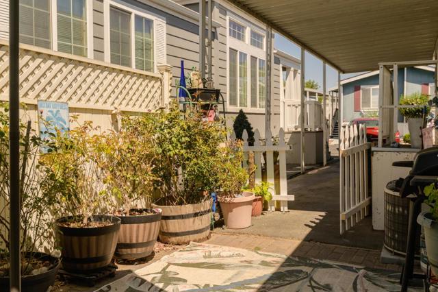 575 San Pedro Avenue, Morgan Hill CA: https://media.crmls.org/mediaz/17c2b842-2f97-44a4-a01f-46f08f67fdbf.jpg