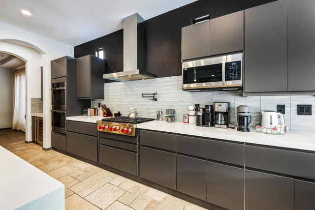 81107 Carefree Drive, Indio CA: https://media.crmls.org/mediaz/17c32bd7-8e4c-4084-8c42-4a865cad2399.jpg