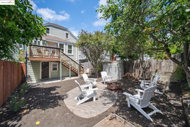 3116 Harrison St, Oakland CA: https://media.crmls.org/mediaz/17c39c8a-9088-4418-80c4-34670775ee02.jpg