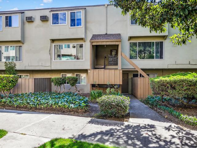 380 Auburn Way, San Jose CA: https://media.crmls.org/mediaz/17c42946-ba1f-4c5e-8b8c-5cfef737a0b9.jpg