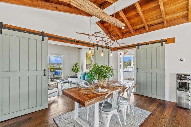 22956 E Cliff Drive, Santa Cruz CA: https://media.crmls.org/mediaz/17c4f8c7-f804-4785-91dd-370ca6f3a6cc.jpg