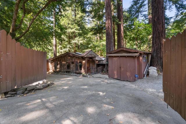 9609 E Zayante Road, Felton CA: https://media.crmls.org/mediaz/17c56566-3f76-4dfd-845c-e6e670c6aac0.jpg