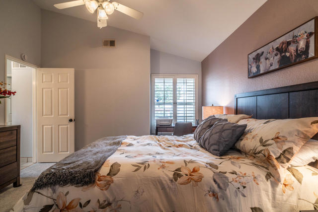 Image 30 of 62 For 43954 Via Granada