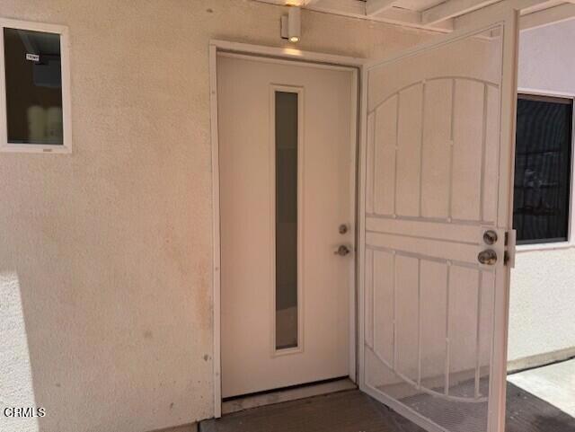 7747 Valmont Street, Tujunga CA: https://media.crmls.org/mediaz/17c5c24c-3e66-47b2-9142-9d19d4379045.jpg