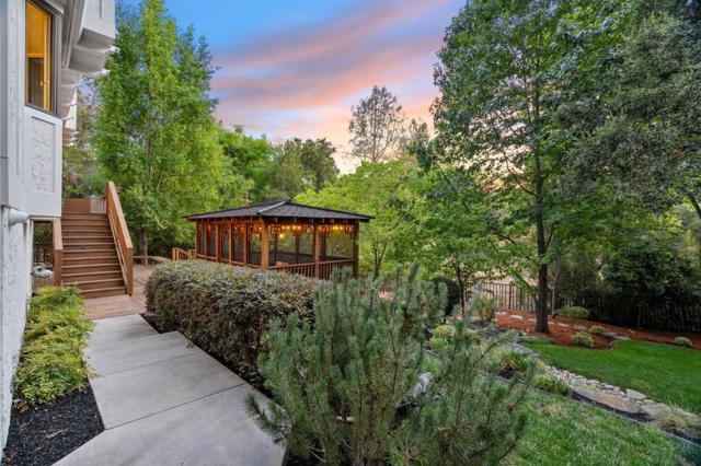 109 Johnson, Los Gatos CA: https://media.crmls.org/mediaz/17c6ebb6-a1c9-4d49-9025-c49416146d95.jpg