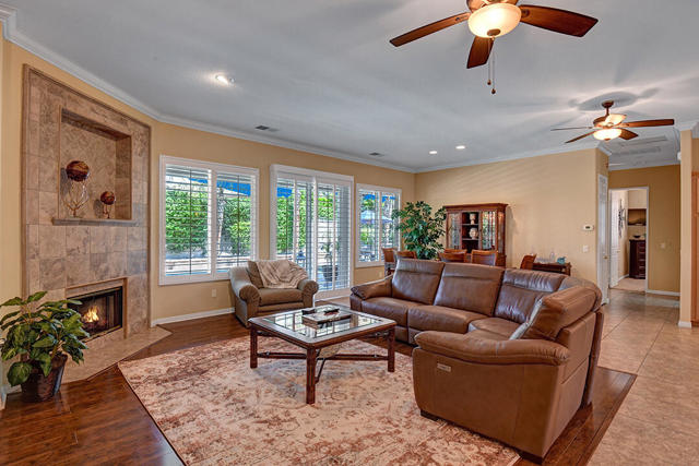 54 Camino Real, Rancho Mirage CA: https://media.crmls.org/mediaz/17c74352-3b2f-4741-9c64-2ae7241f8866.jpg