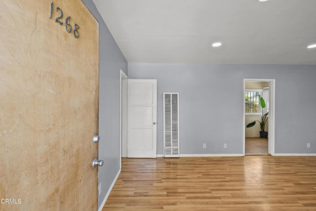 Detail Gallery Image 2 of 24 For 1268 Mentone Ave, Pasadena,  CA  - – Beds | – Baths