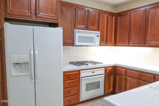 Detail Gallery Image 5 of 34 For 232 Lightwood St, Camarillo,  CA 93012 - 3 Beds | 3/1 Baths